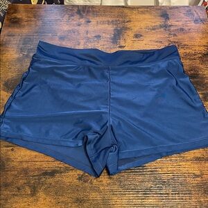 Women’s Catalina Swim shorts size Small (4-6) in Blue